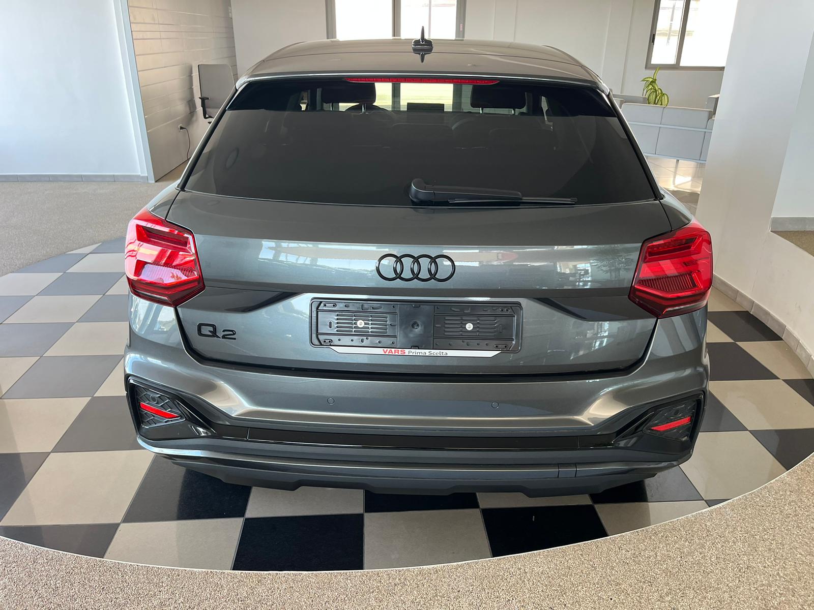 Audi Q2 Identity Black