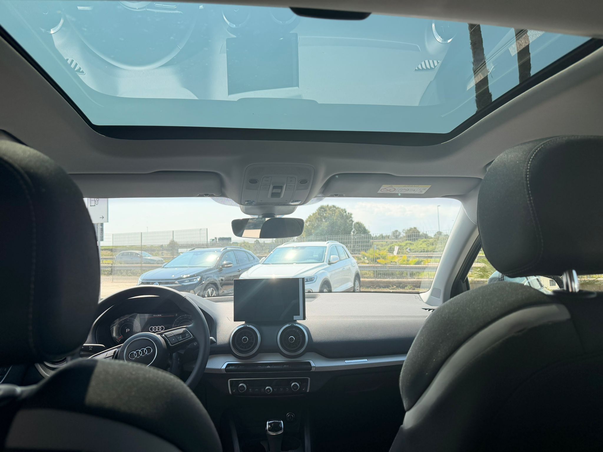 Q2 S-Line Edition S-Tronic