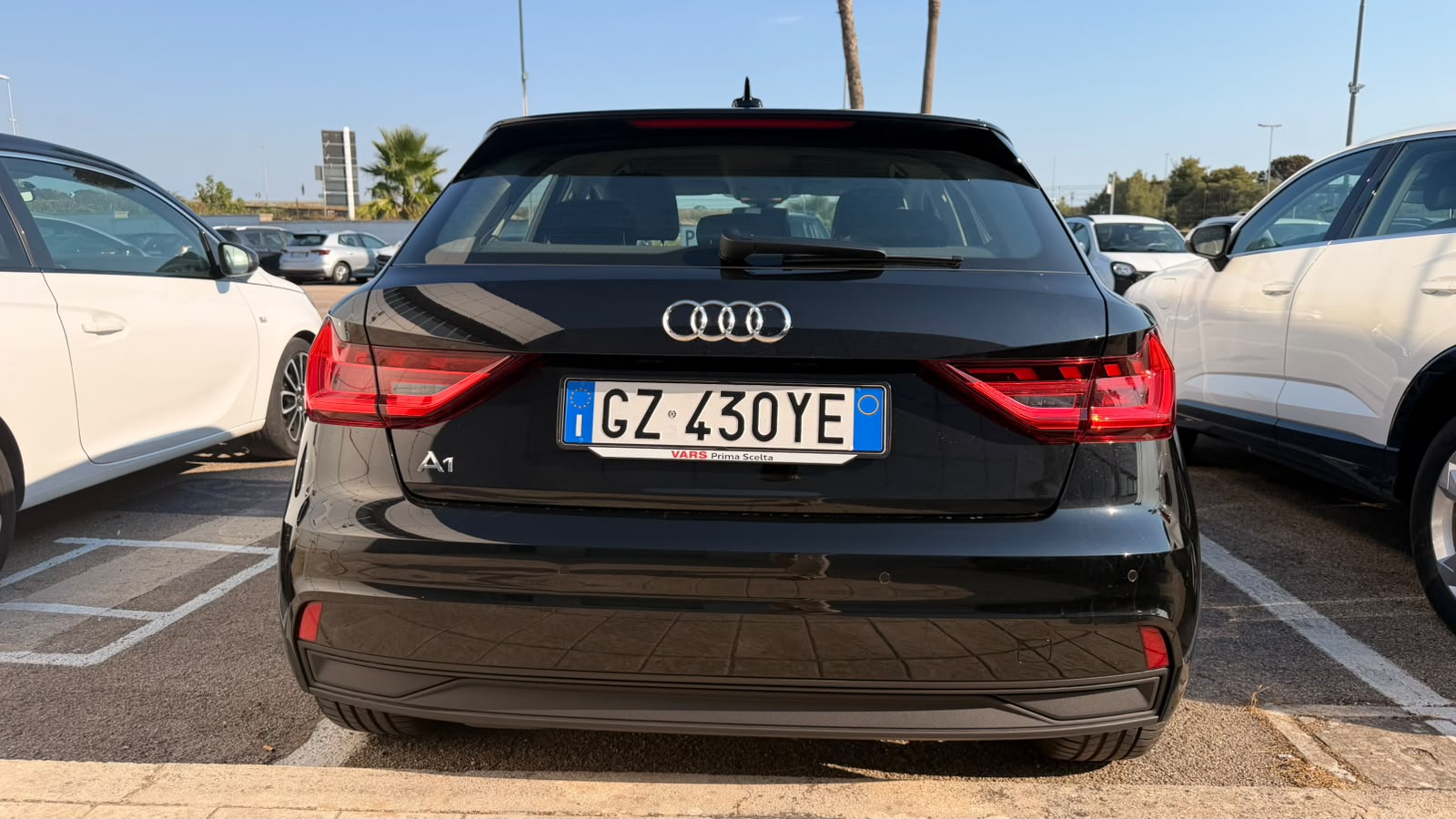A1 Spotback 30 TFSI Identity Black