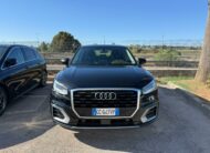 Q2 30 TDI Stronic Identity Black