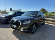Q2 30 TDI Stronic Identity Black