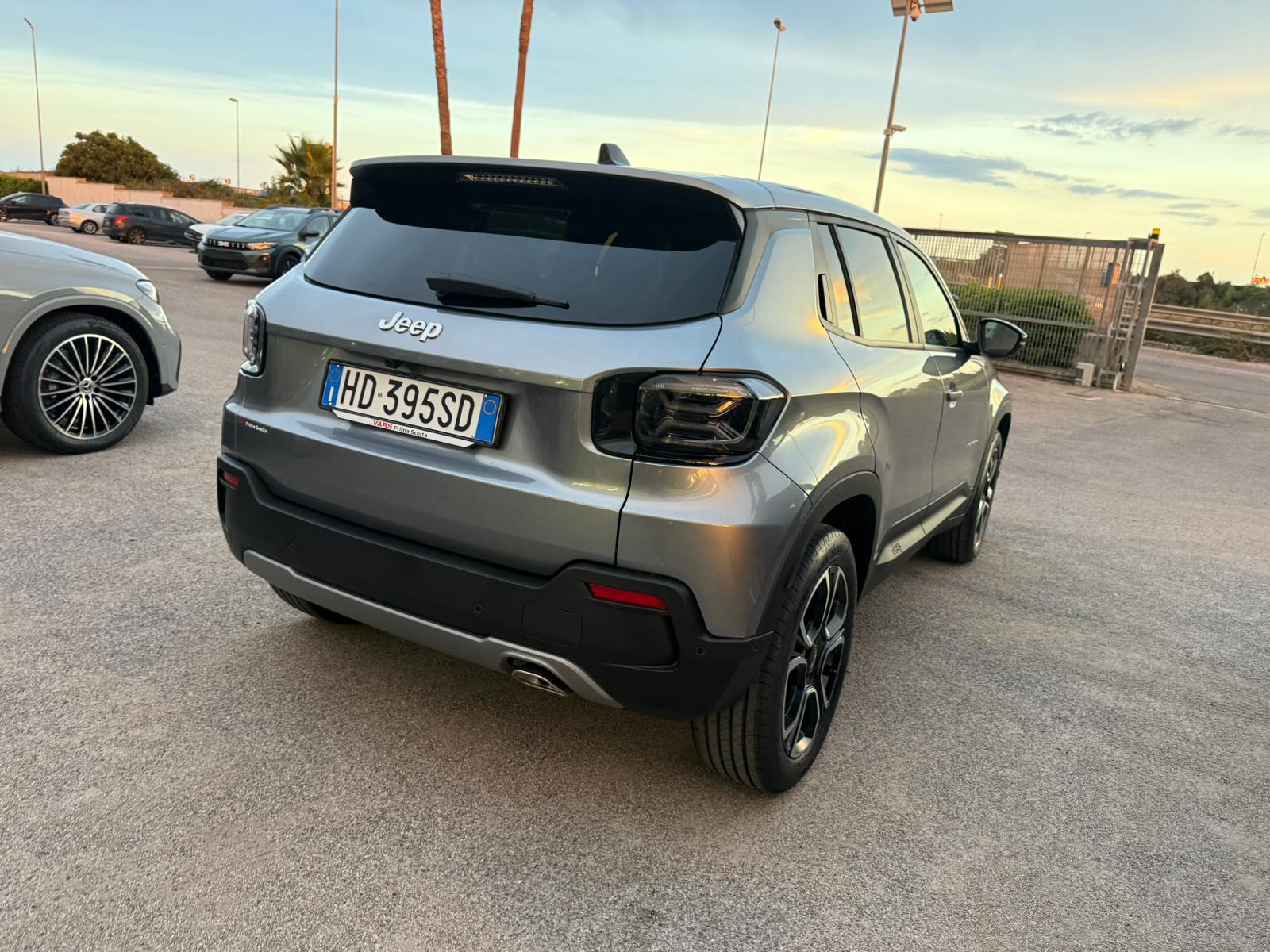 Avenger 1.2 ICE E-Hybrid Summit 110CV